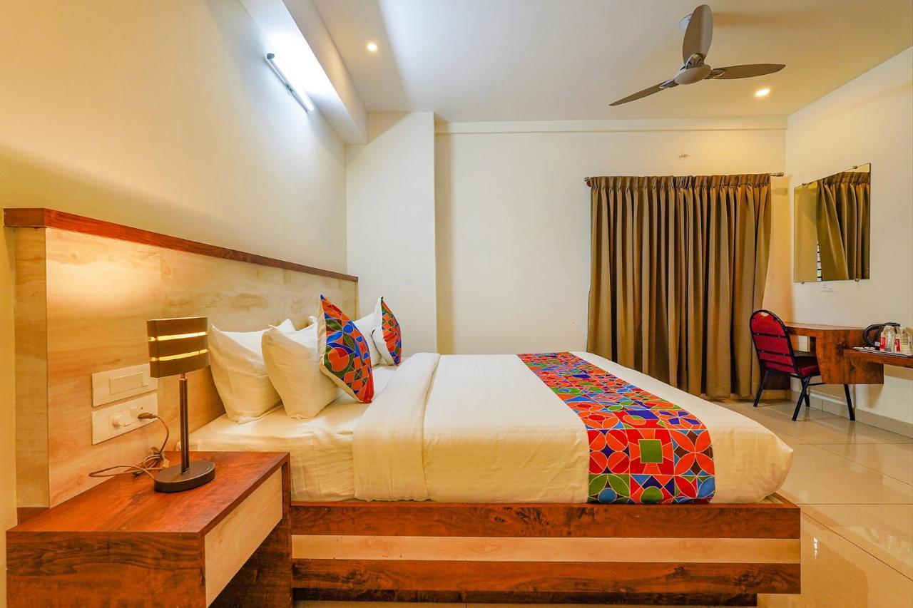 Fabhotel Shakthi Suites - Nr Jayadeva Hospital Бангалор Экстерьер фото